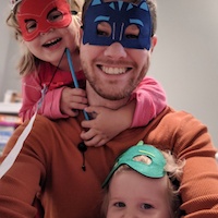 Tyler Rieke with his daughters